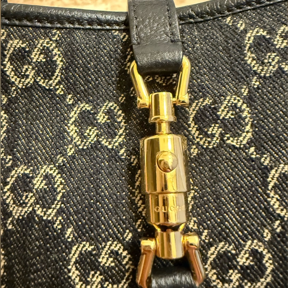 Gucci JACKIE 1961 MINI SHOULDER BAG - Picture 8 of 15